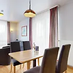 Appartementhaus Binzer Sterne 10 *
