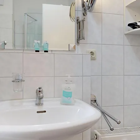 Appartementhaus Binzer Sterne 10 * 宾茨