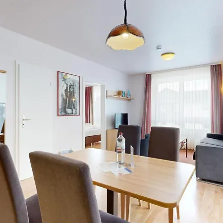 Appartementhaus Binzer Sterne 10 *