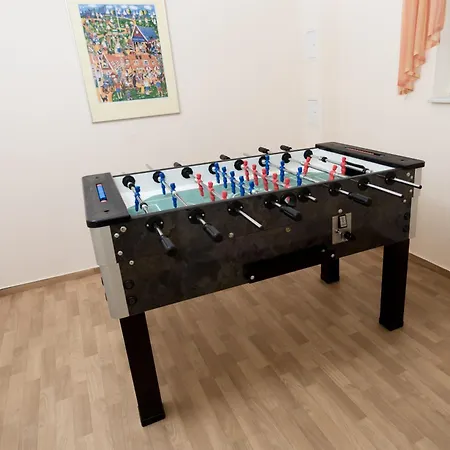 Appartementhaus Binzer Sterne 10 *