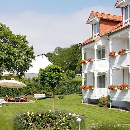 Appartementhaus Binzer Sterne 10 Appartement *