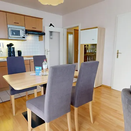 Appartementhaus Binzer Sterne 10 Appartement *